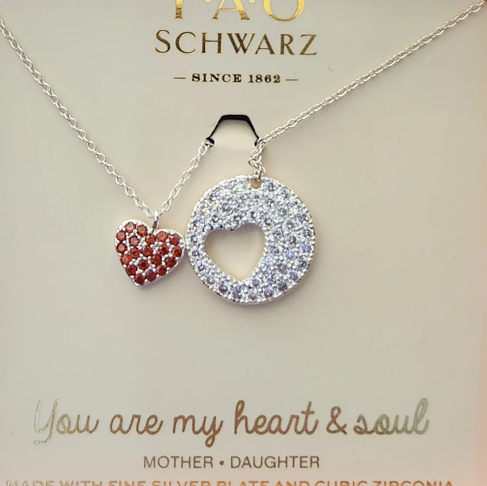 FAO Schwarz Mother Daughter Heart Necklace Set New In Box